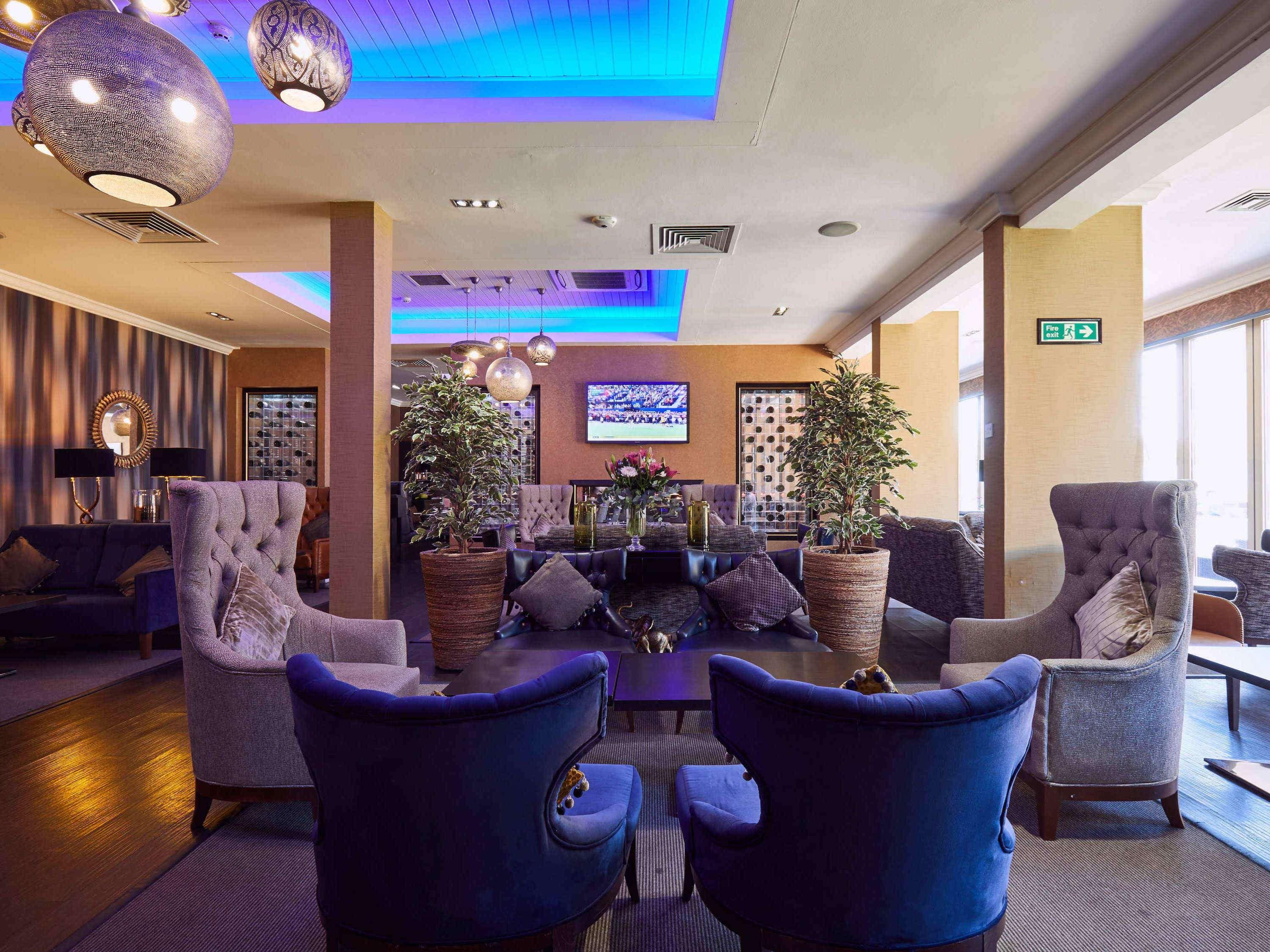 Mercure Milton Keynes Hotel Exteriör bild