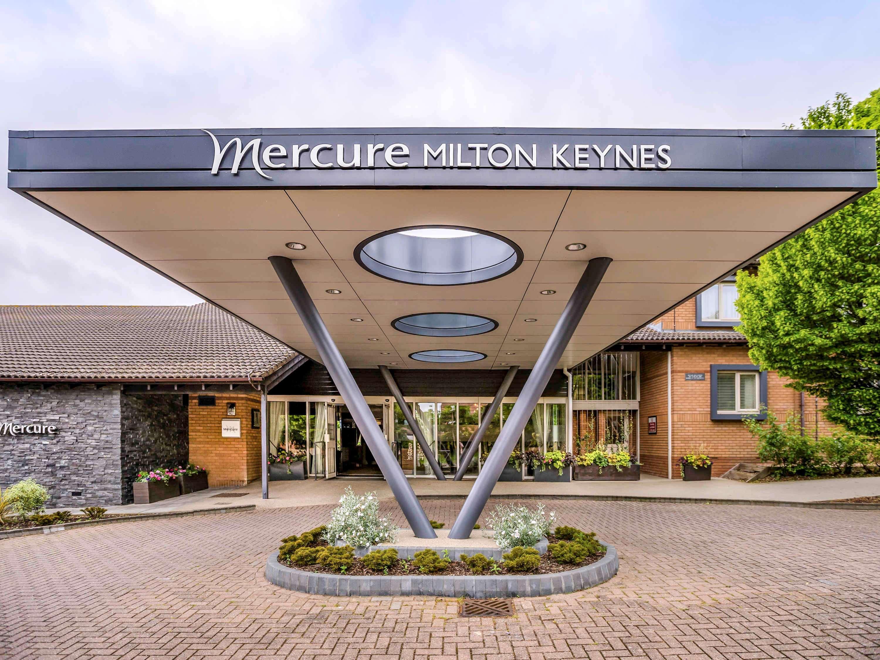 Mercure Milton Keynes Hotel Exteriör bild
