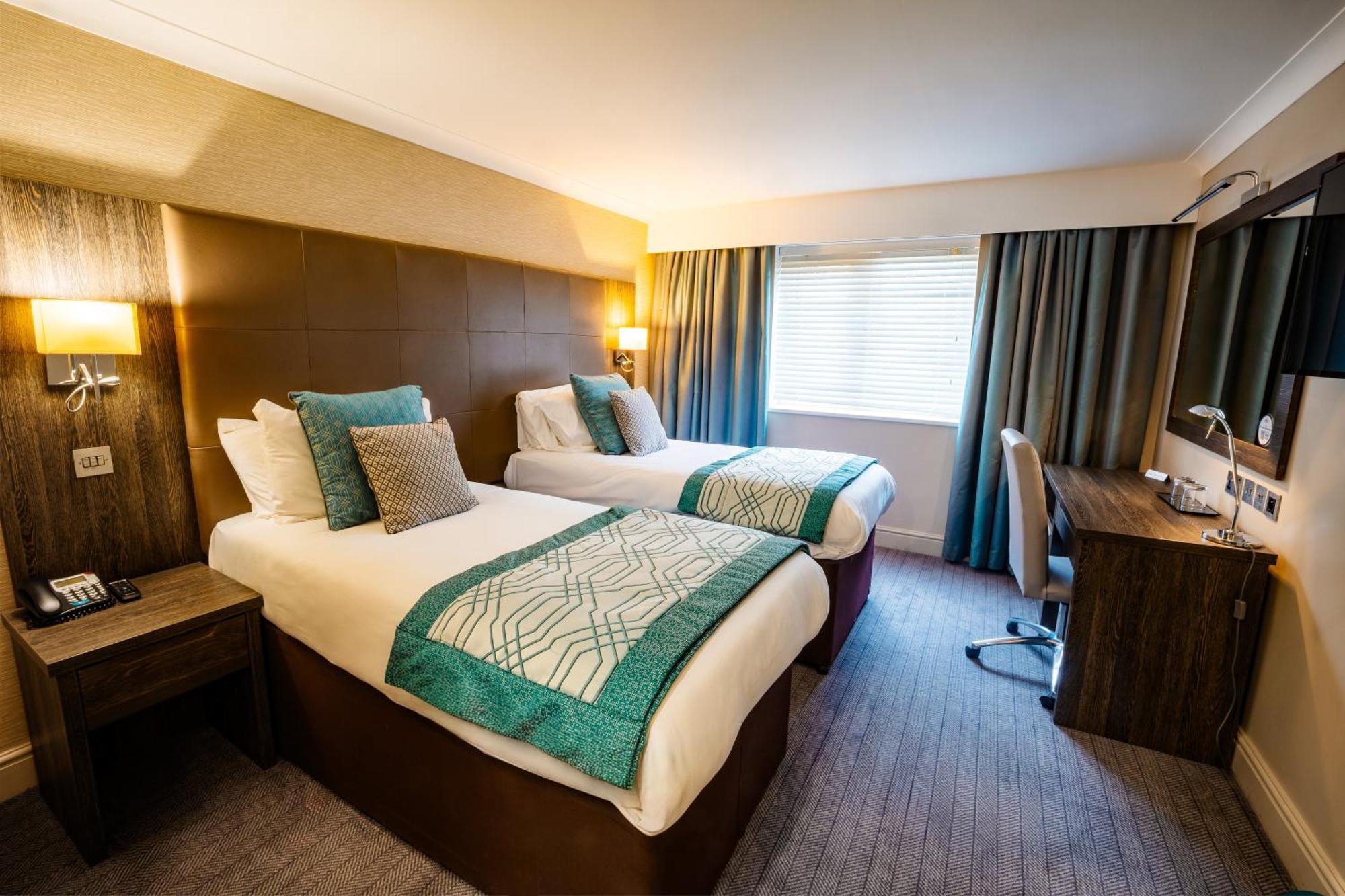 Mercure Milton Keynes Hotel Exteriör bild